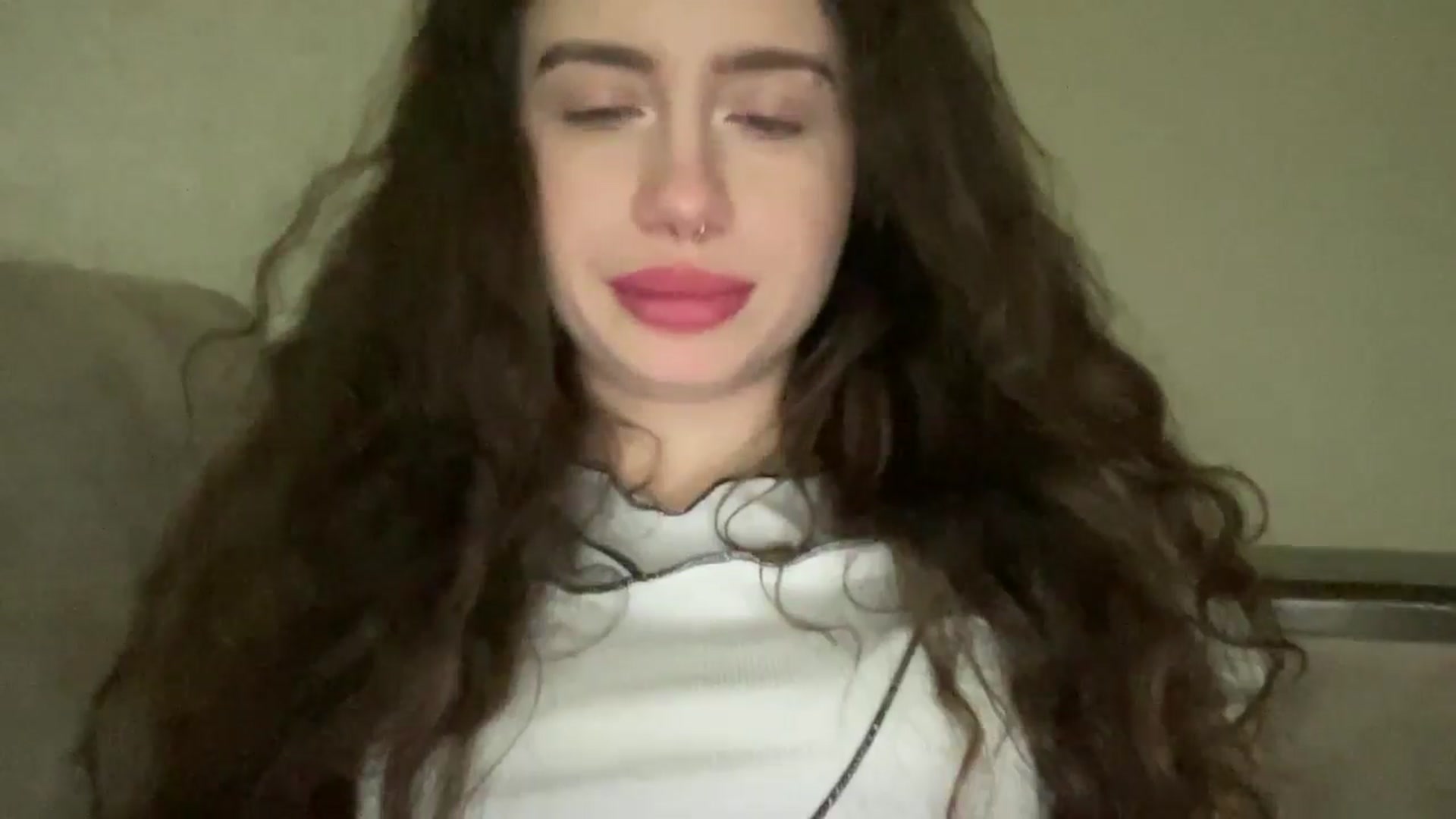 Gallery image thumbnail from CurlyDream's myfreecams stream on, 12/30/2025, 14:35 image 14 of 20