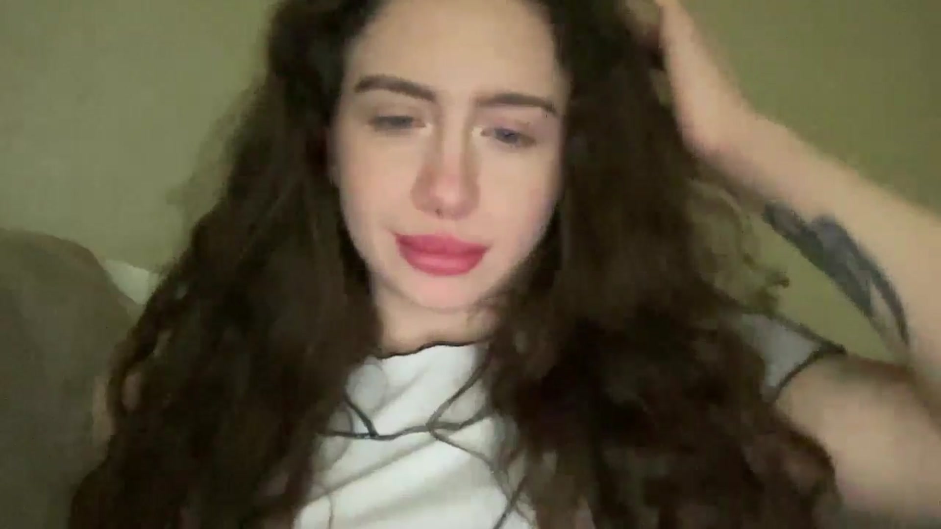 Gallery image thumbnail from CurlyDream's myfreecams stream on, 12/30/2025, 15:17 image 6 of 20