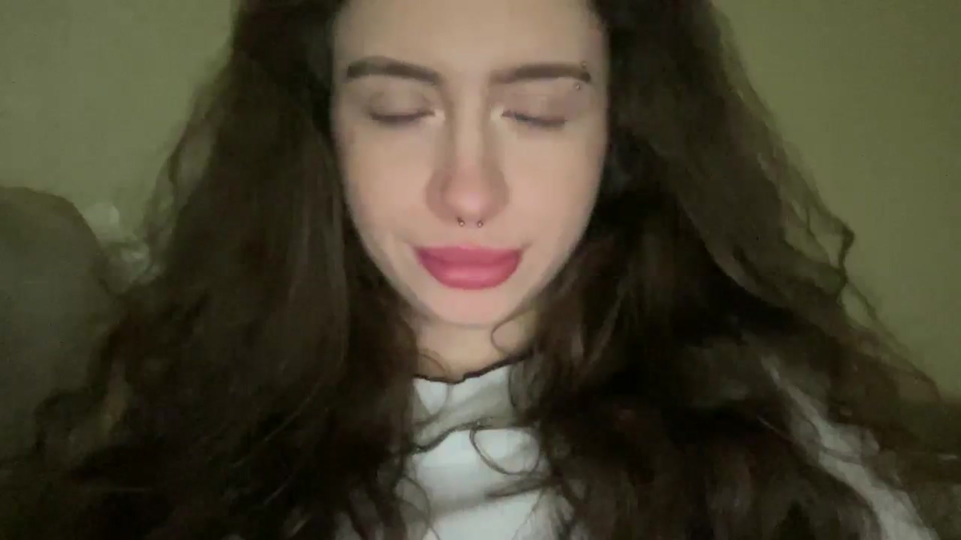 Gallery image thumbnail from CurlyDream's myfreecams stream on, 12/30/2025, 15:17 image 16 of 20