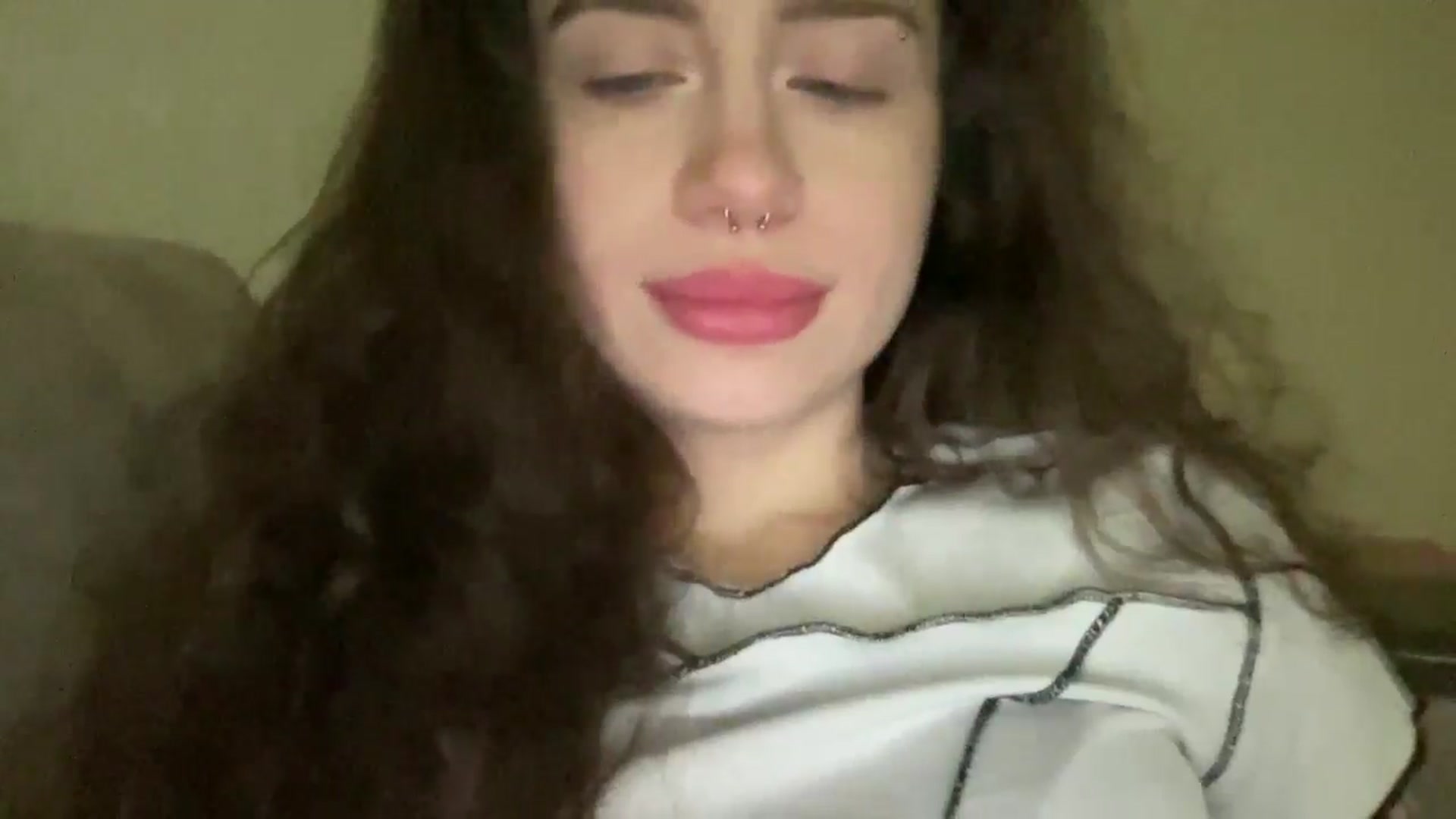 Gallery image thumbnail from CurlyDream's myfreecams stream on, 12/30/2025, 15:52 image 14 of 20