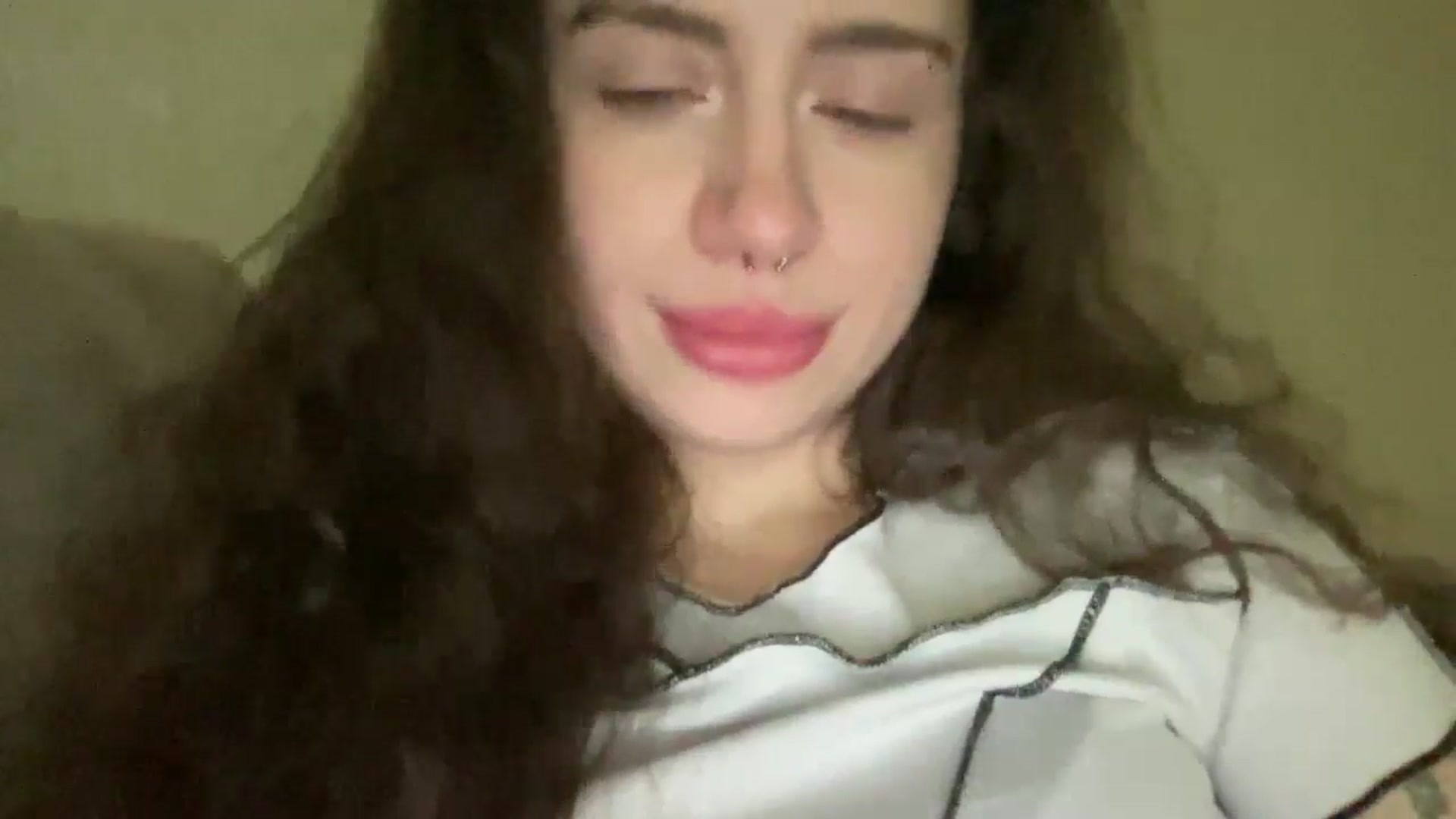 Gallery image thumbnail from CurlyDream's myfreecams stream on, 12/30/2025, 15:52 image 15 of 20
