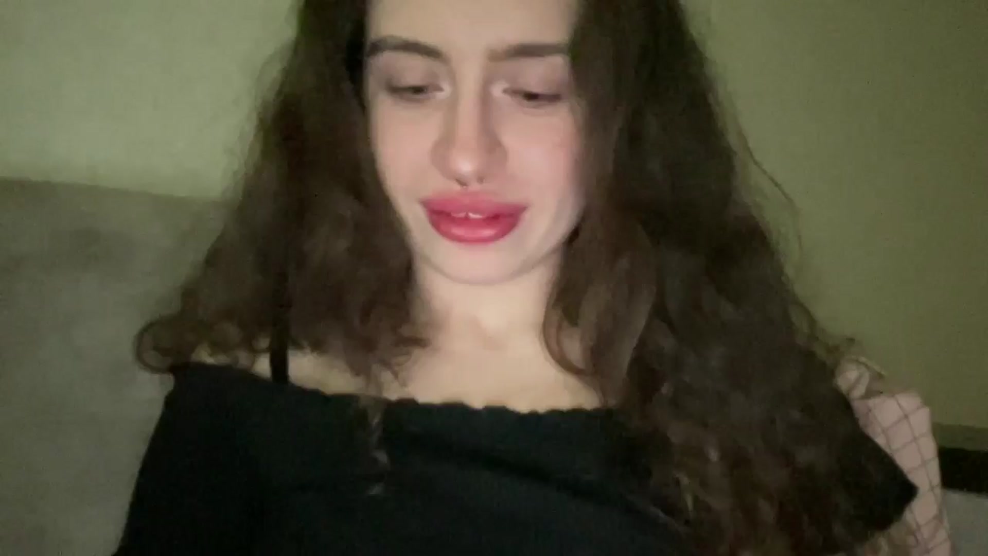 Gallery image thumbnail from CurlyDream's myfreecams stream on, 01/02/2026, 22:58 image 1 of 20