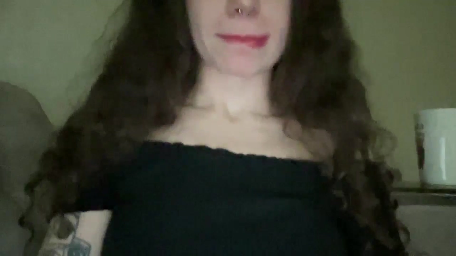 Gallery image thumbnail from CurlyDream's myfreecams stream on, 01/03/2026, 24:21 image 17 of 20