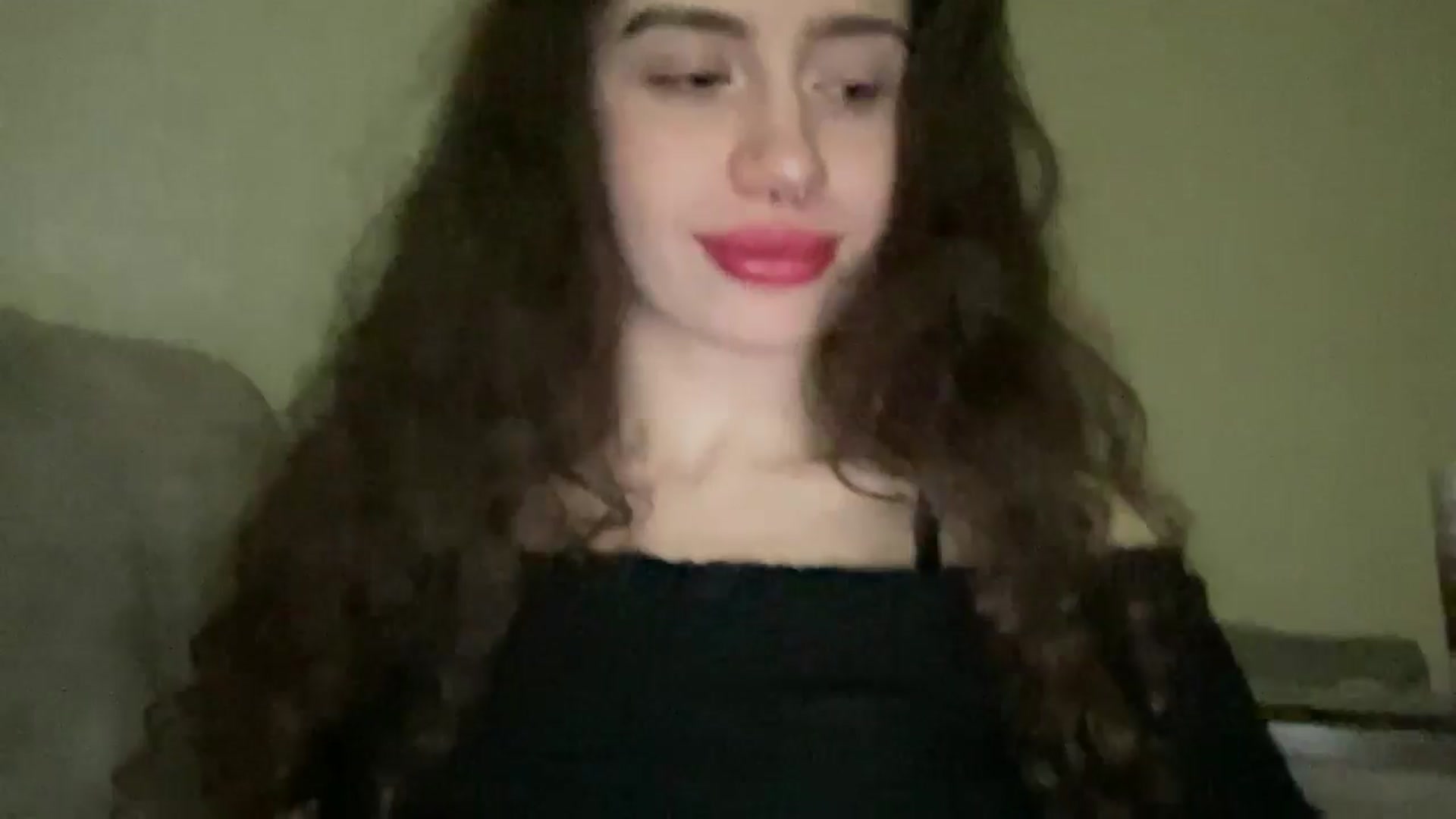 Gallery image thumbnail from CurlyDream's myfreecams stream on, 01/03/2026, 24:21 image 7 of 20