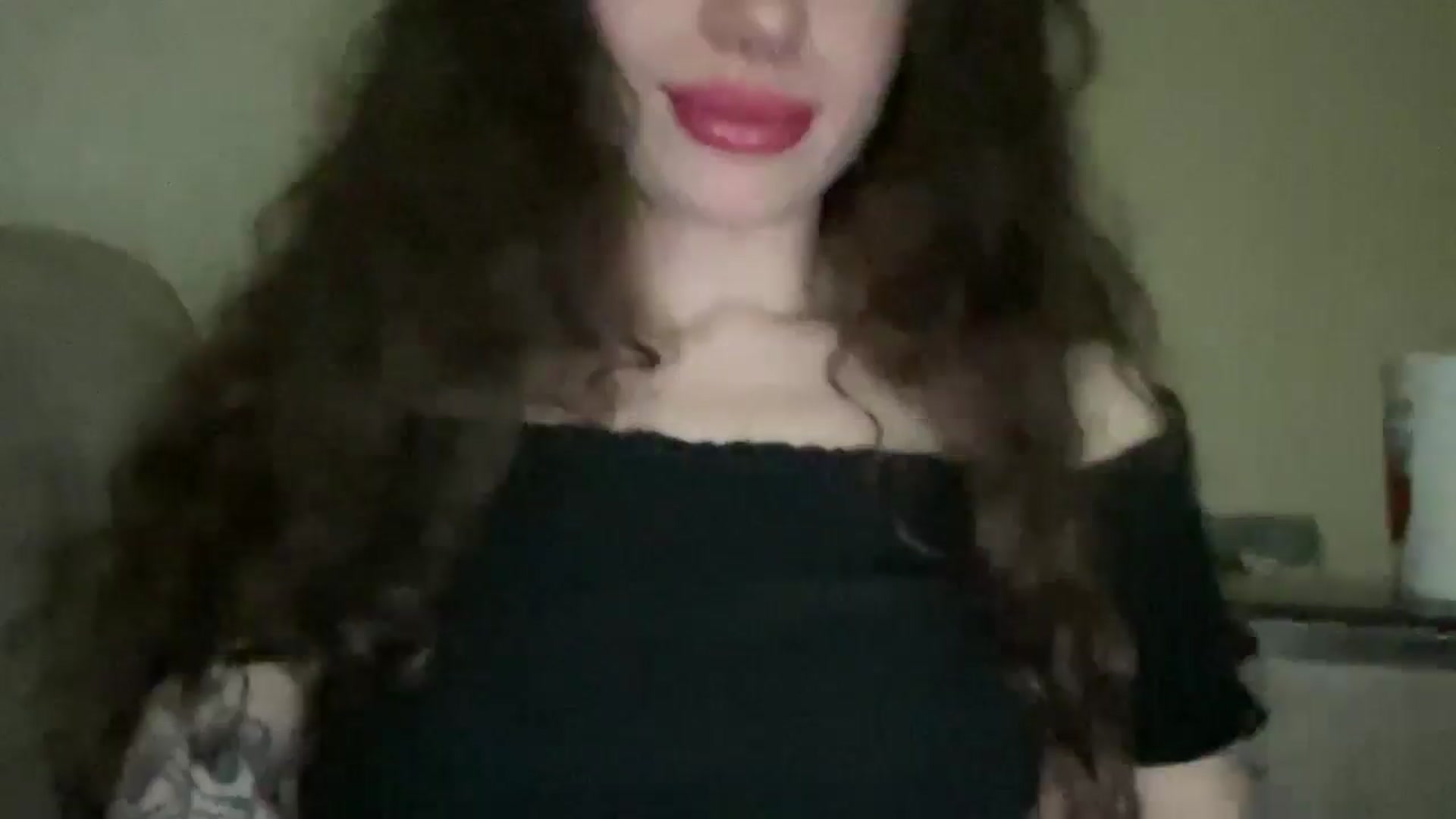 Gallery image thumbnail from CurlyDream's myfreecams stream on, 01/03/2026, 24:21 image 5 of 20