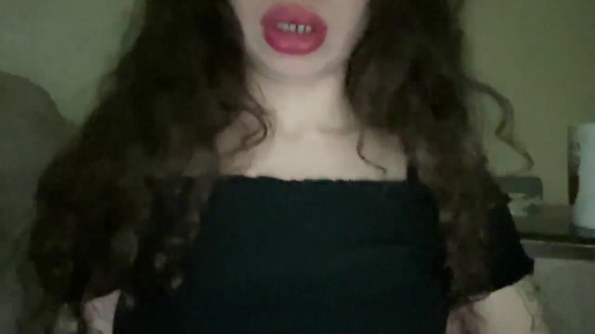 Gallery image thumbnail from CurlyDream's myfreecams stream on, 01/03/2026, 24:21 image 10 of 20