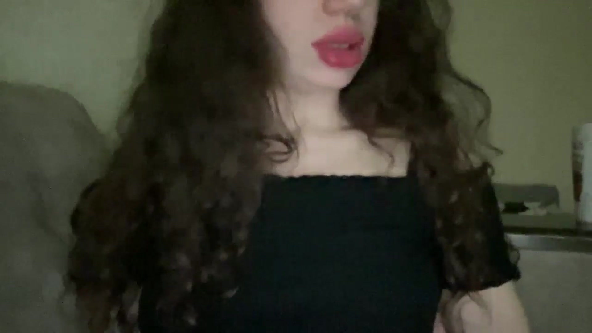 Gallery image thumbnail from CurlyDream's myfreecams stream on, 01/03/2026, 24:21 image 11 of 20