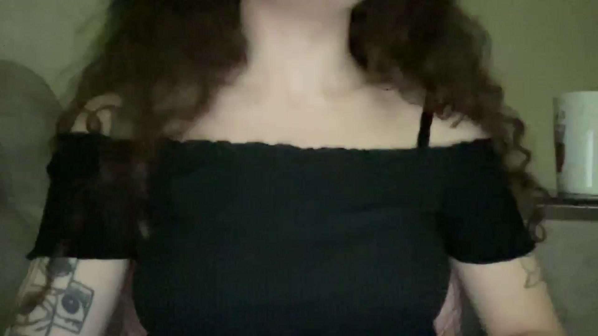 Gallery image thumbnail from CurlyDream's myfreecams stream on, 01/03/2026, 24:21 image 1 of 20