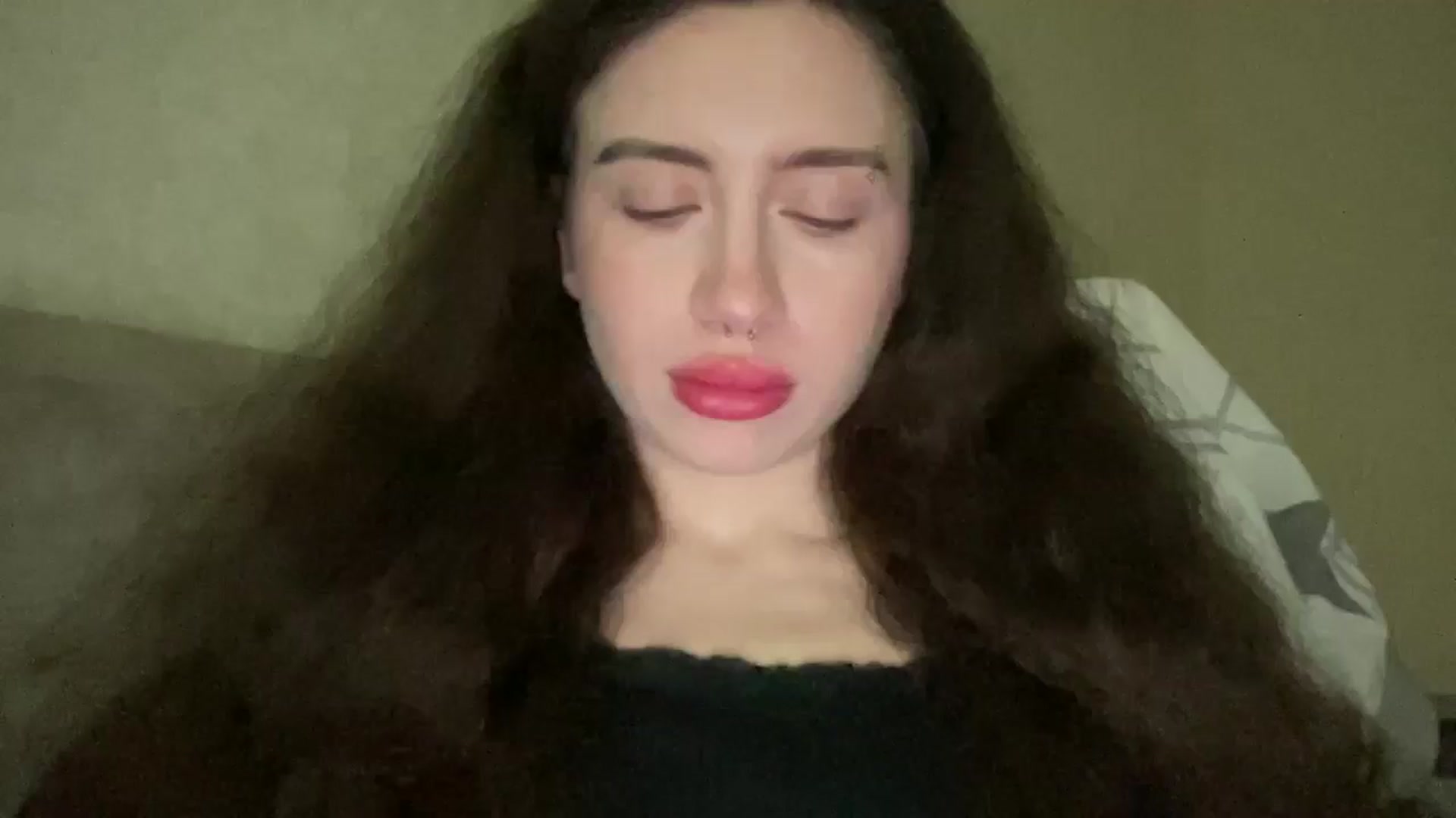 Gallery image thumbnail from CurlyDream's myfreecams stream on, 01/03/2026, 18:28 image 1 of 20