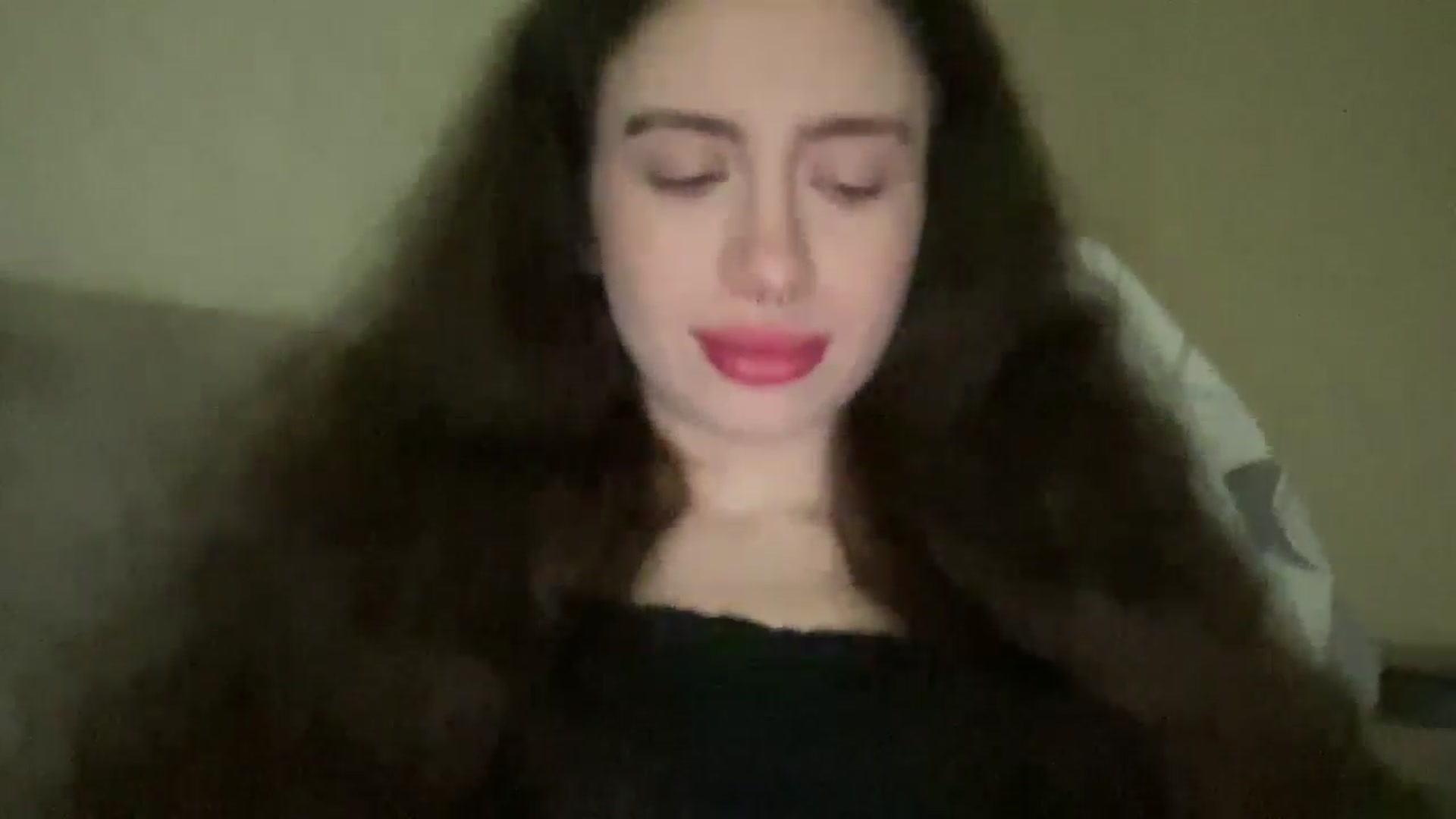 Gallery image thumbnail from CurlyDream's myfreecams stream on, 01/03/2026, 18:28 image 15 of 20