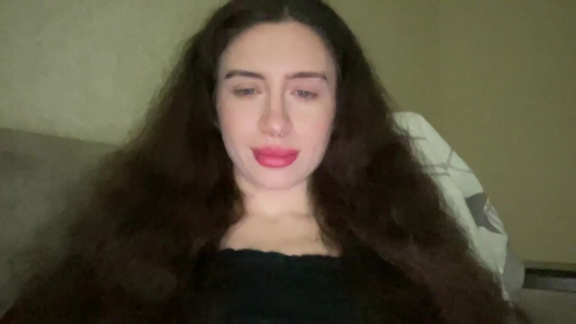 Gallery image thumbnail from CurlyDream's myfreecams stream on, 01/03/2026, 18:28 image 9 of 20