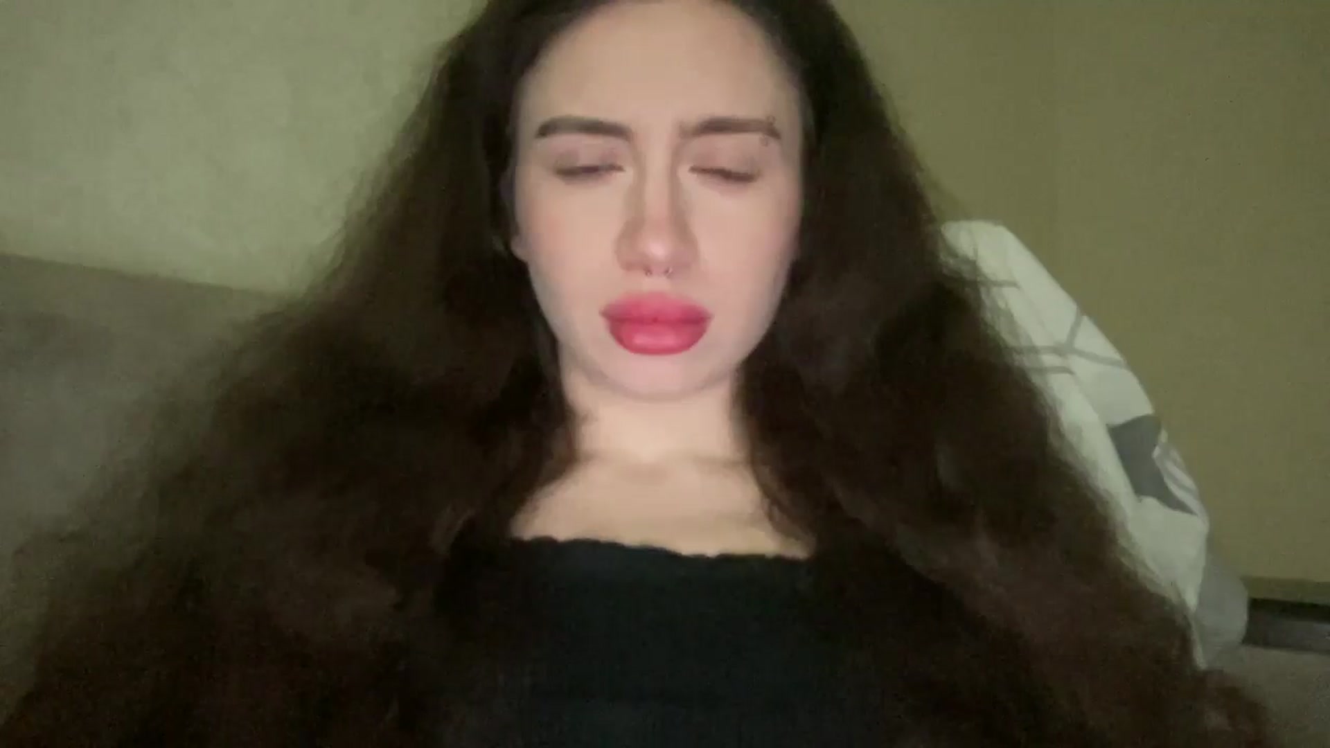 Gallery image thumbnail from CurlyDream's myfreecams stream on, 01/03/2026, 18:28 image 5 of 20