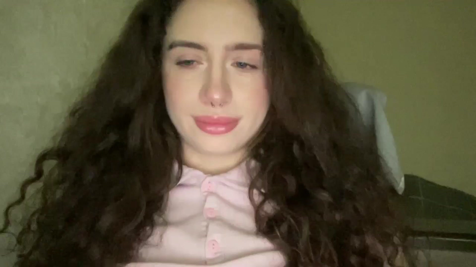 Gallery image thumbnail from CurlyDream's myfreecams stream on, 01/08/2026, 18:38 image 10 of 20
