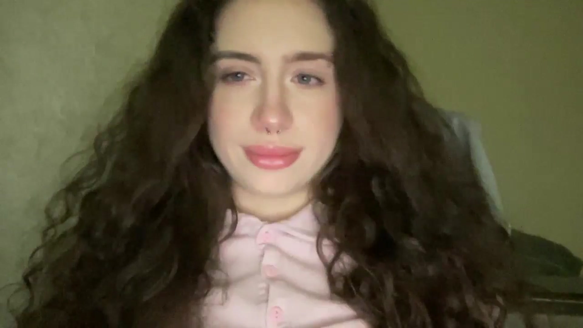 Gallery image thumbnail from CurlyDream's myfreecams stream on, 01/08/2026, 18:38 image 3 of 20