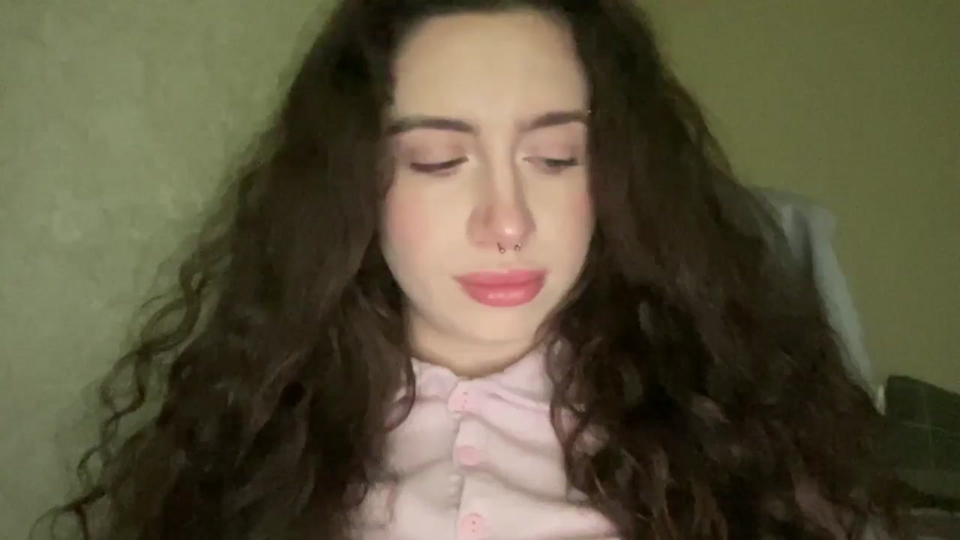 Gallery image thumbnail from CurlyDream's myfreecams stream on, 01/08/2026, 18:38 image 5 of 20