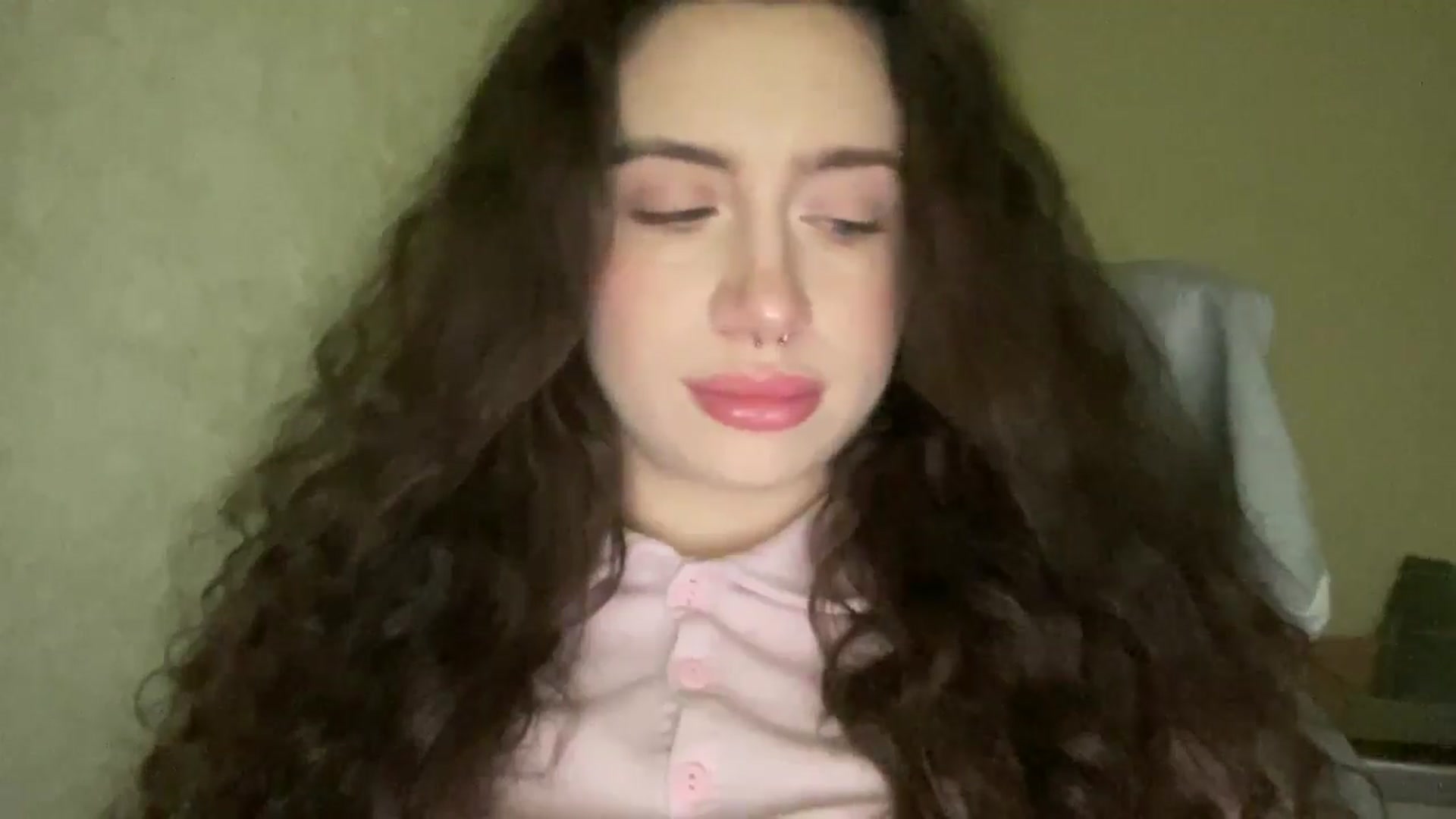 Gallery image thumbnail from CurlyDream's myfreecams stream on, 01/08/2026, 18:38 image 19 of 20