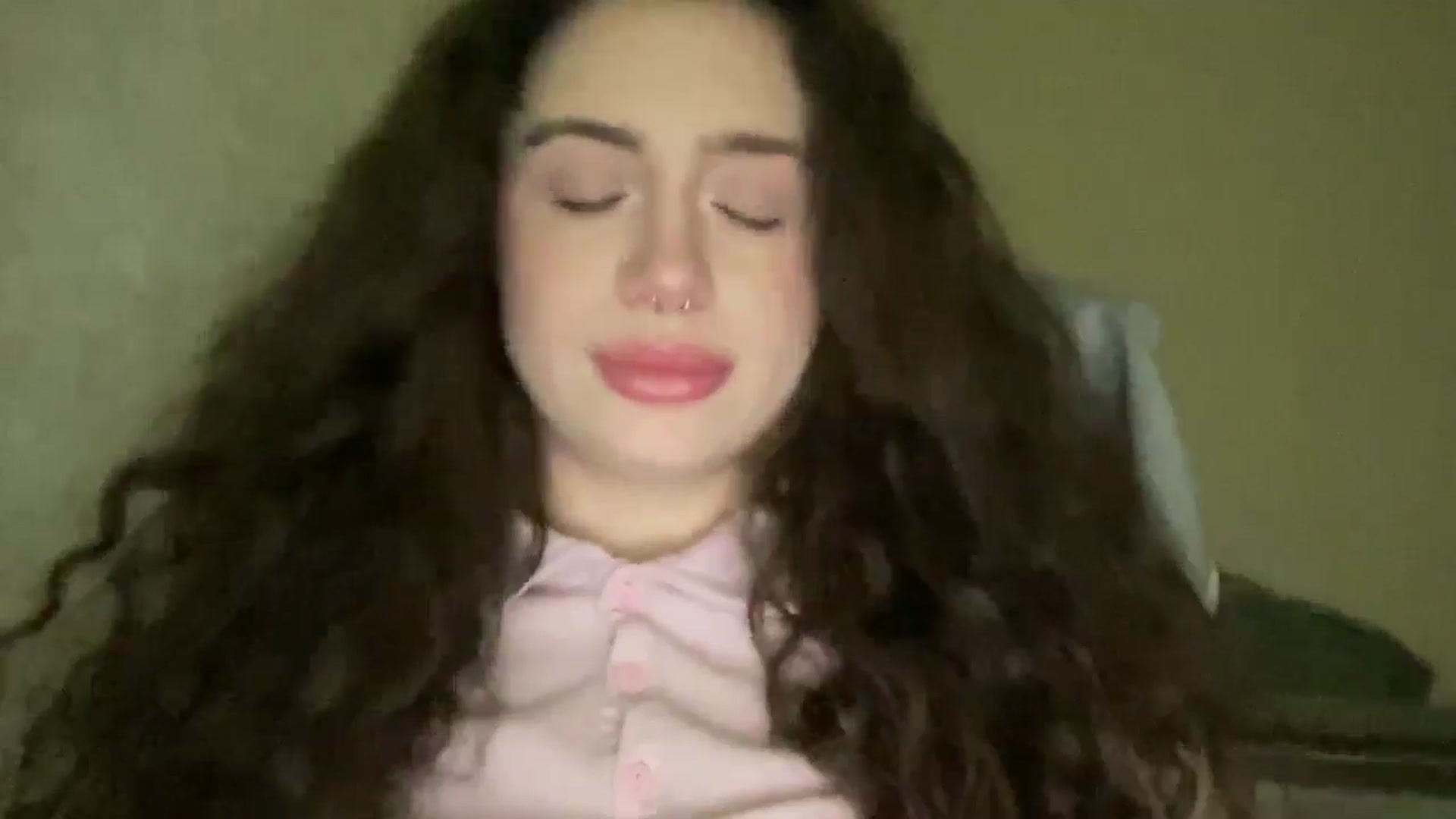 Gallery image thumbnail from CurlyDream's myfreecams stream on, 01/08/2026, 18:38 image 11 of 20