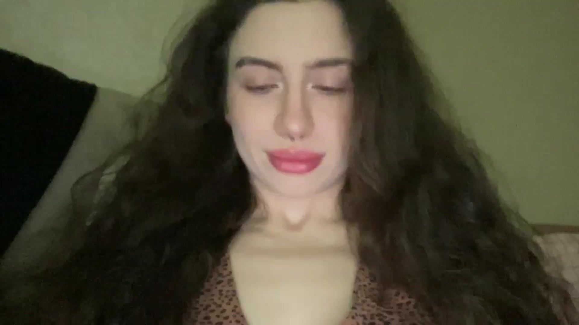 Gallery image thumbnail from CurlyDream's myfreecams stream on, 01/09/2026, 23:15 image 16 of 20