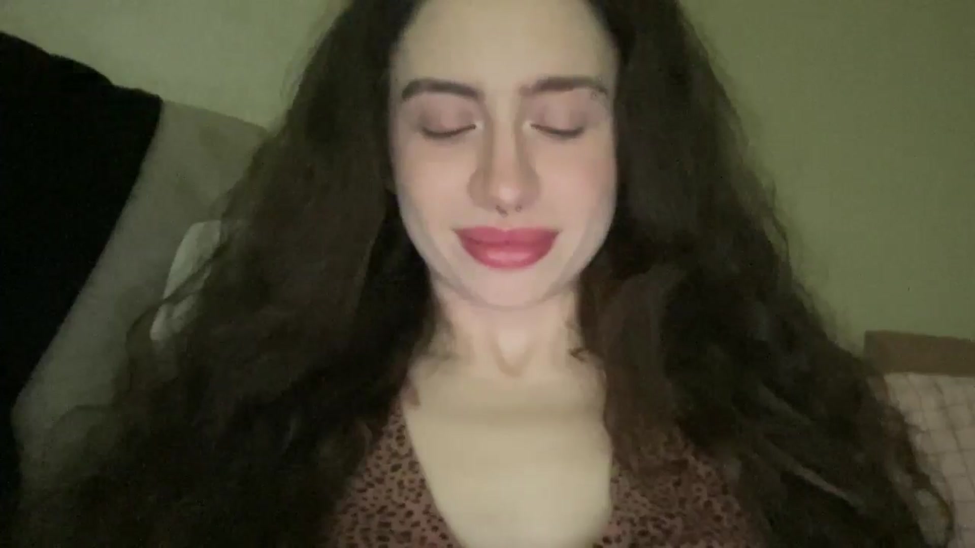 Gallery image thumbnail from CurlyDream's myfreecams stream on, 01/10/2026, 24:01 image 8 of 20