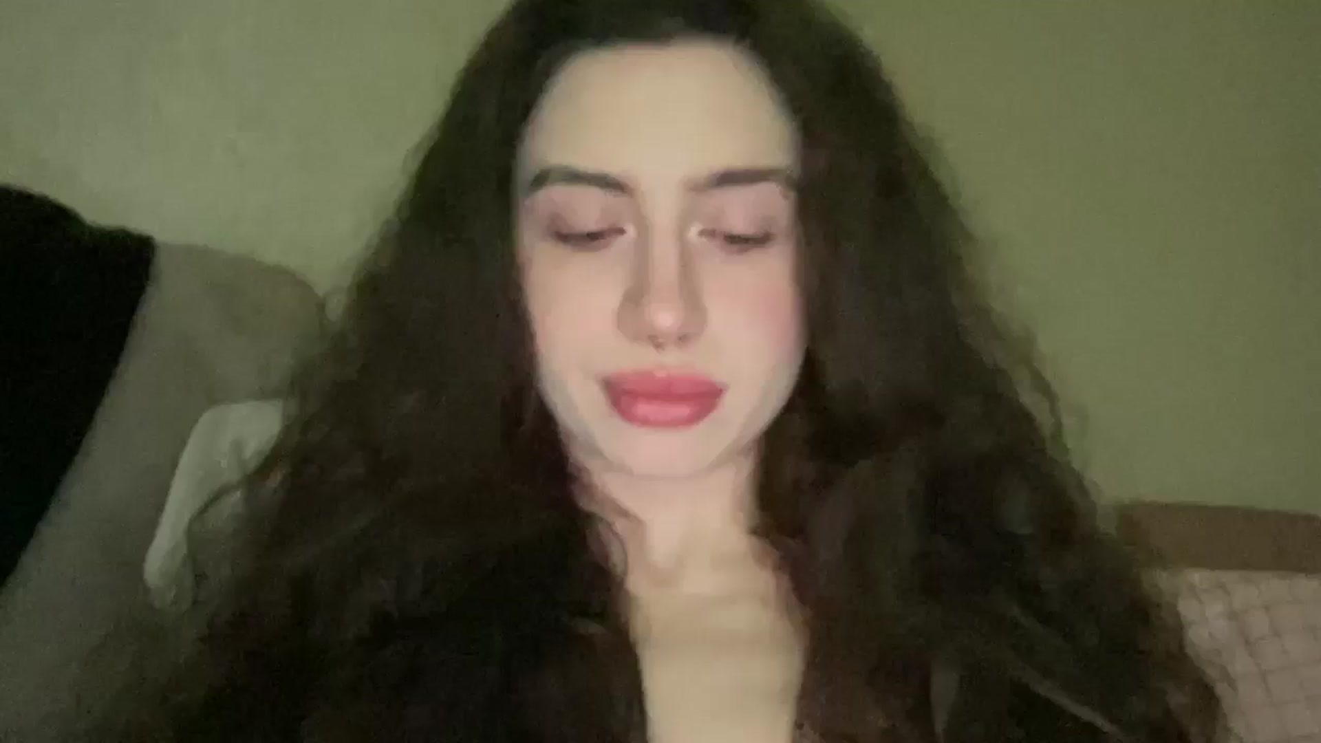 Gallery image thumbnail from CurlyDream's myfreecams stream on, 01/10/2026, 24:01 image 18 of 20