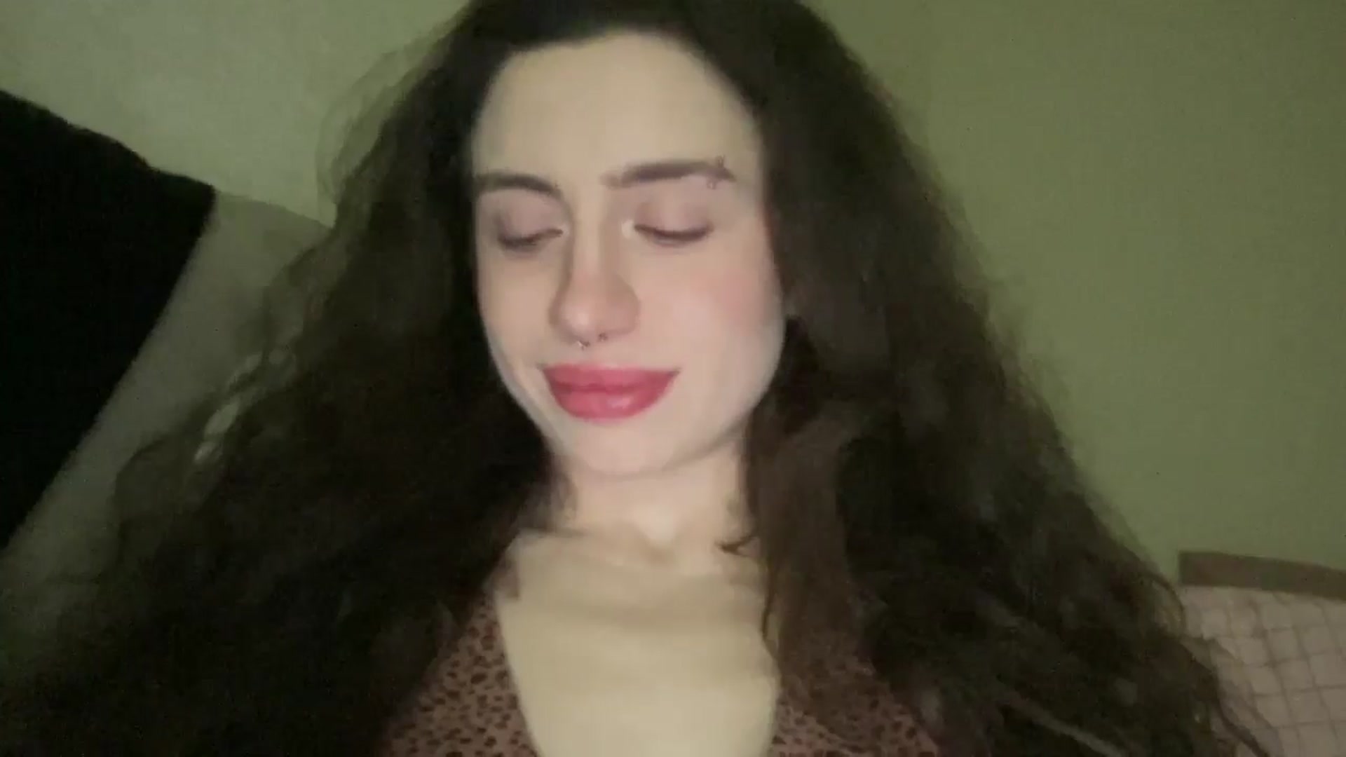 Gallery image thumbnail from CurlyDream's myfreecams stream on, 01/10/2026, 24:01 image 2 of 20