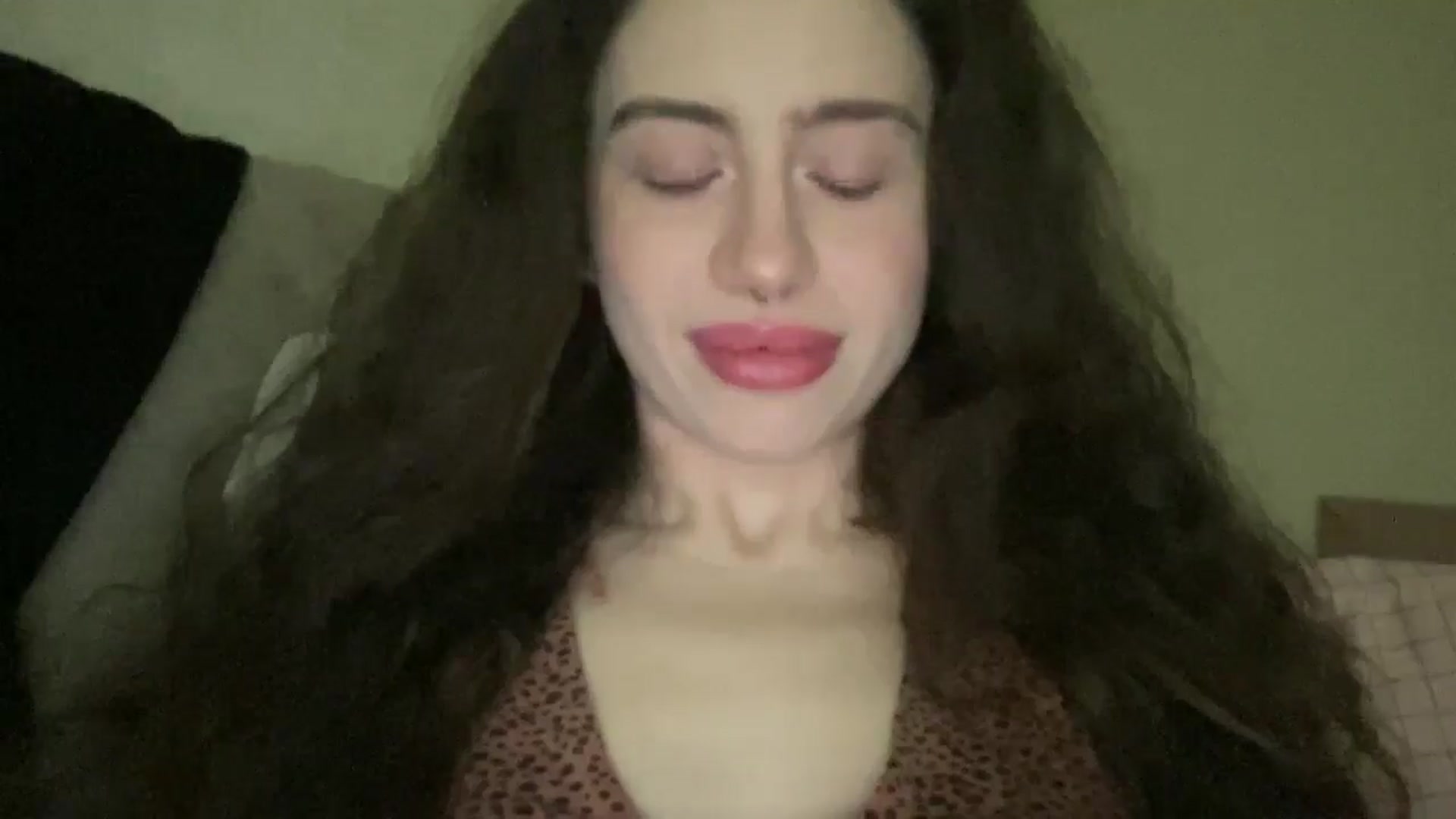 Gallery image thumbnail from CurlyDream's myfreecams stream on, 01/10/2026, 24:01 image 9 of 20