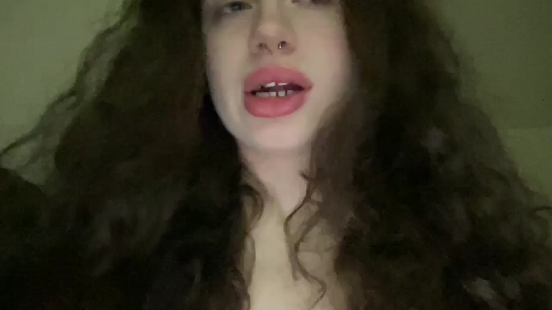 Gallery image thumbnail from CurlyDream's myfreecams stream on, 01/10/2026, 24:01 image 11 of 20