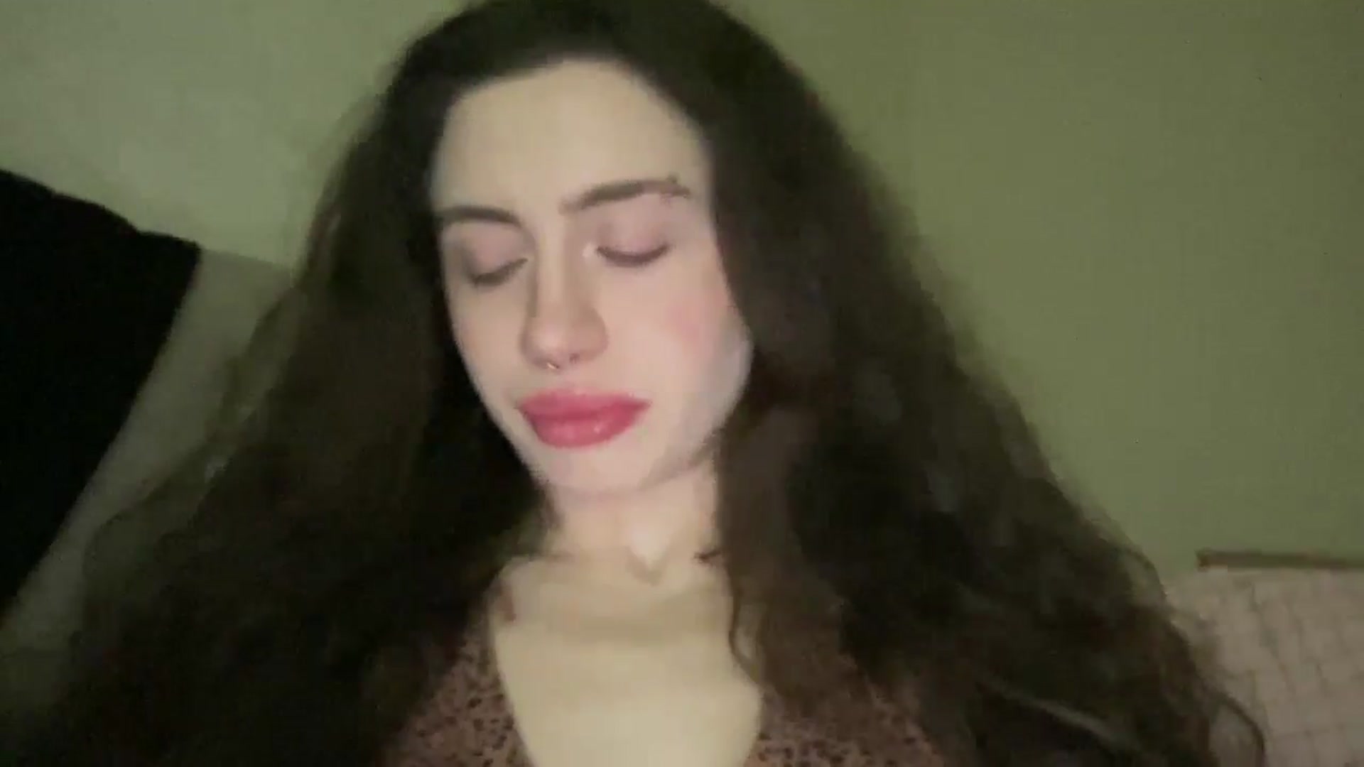 Gallery image thumbnail from CurlyDream's myfreecams stream on, 01/10/2026, 24:01 image 5 of 20
