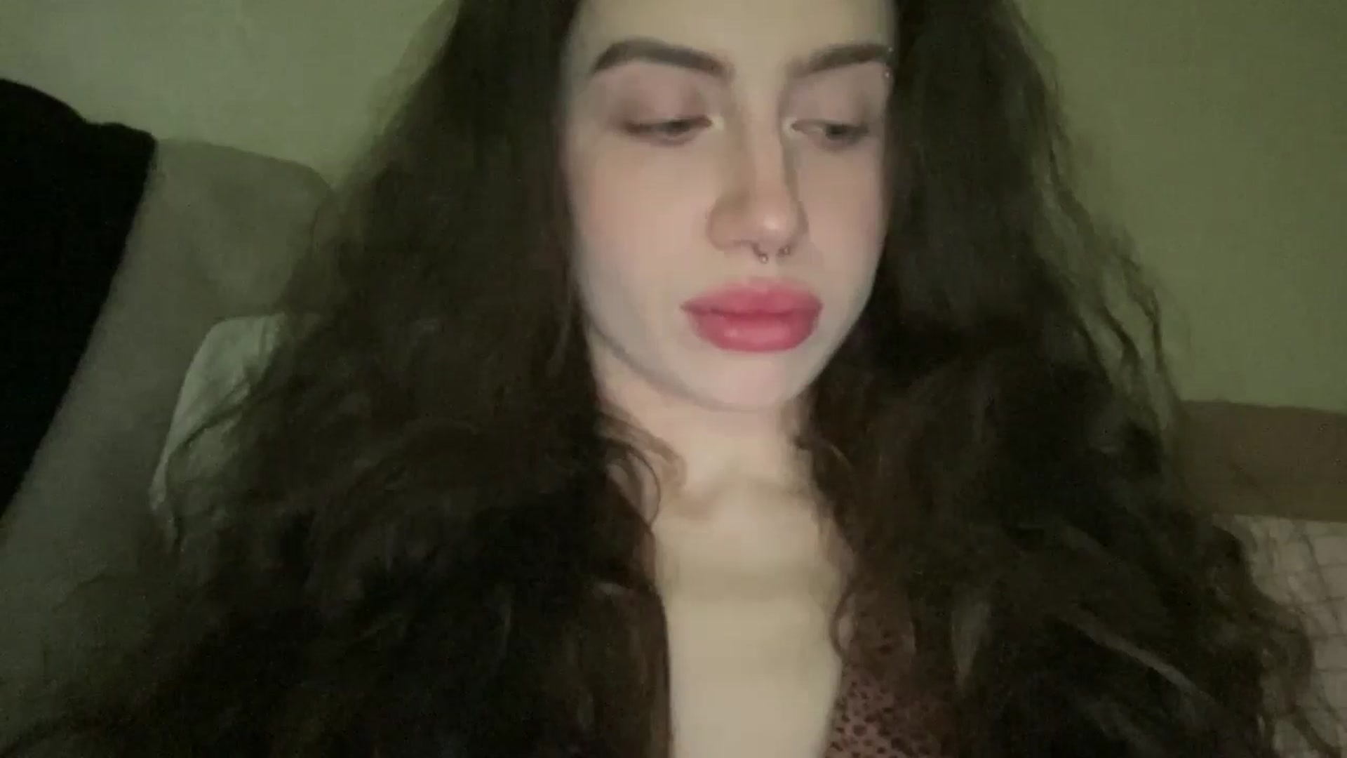 Gallery image thumbnail from CurlyDream's myfreecams stream on, 01/10/2026, 24:01 image 15 of 20
