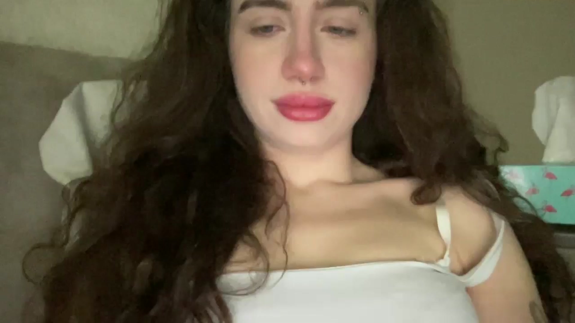 Gallery image thumbnail from CurlyDream's myfreecams stream on, 01/12/2026, 17:40 image 8 of 20