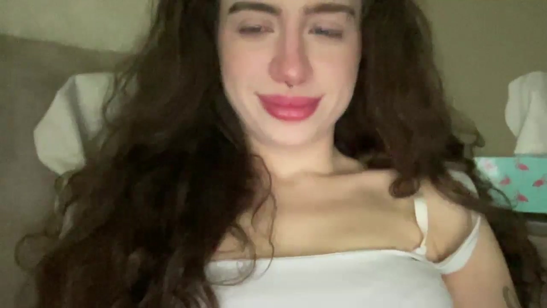 Gallery image thumbnail from CurlyDream's myfreecams stream on, 01/12/2026, 17:40 image 9 of 20