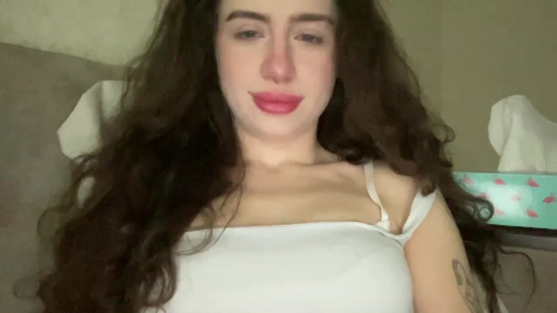 Gallery image thumbnail from CurlyDream's myfreecams stream on, 01/12/2026, 17:40 image 4 of 20
