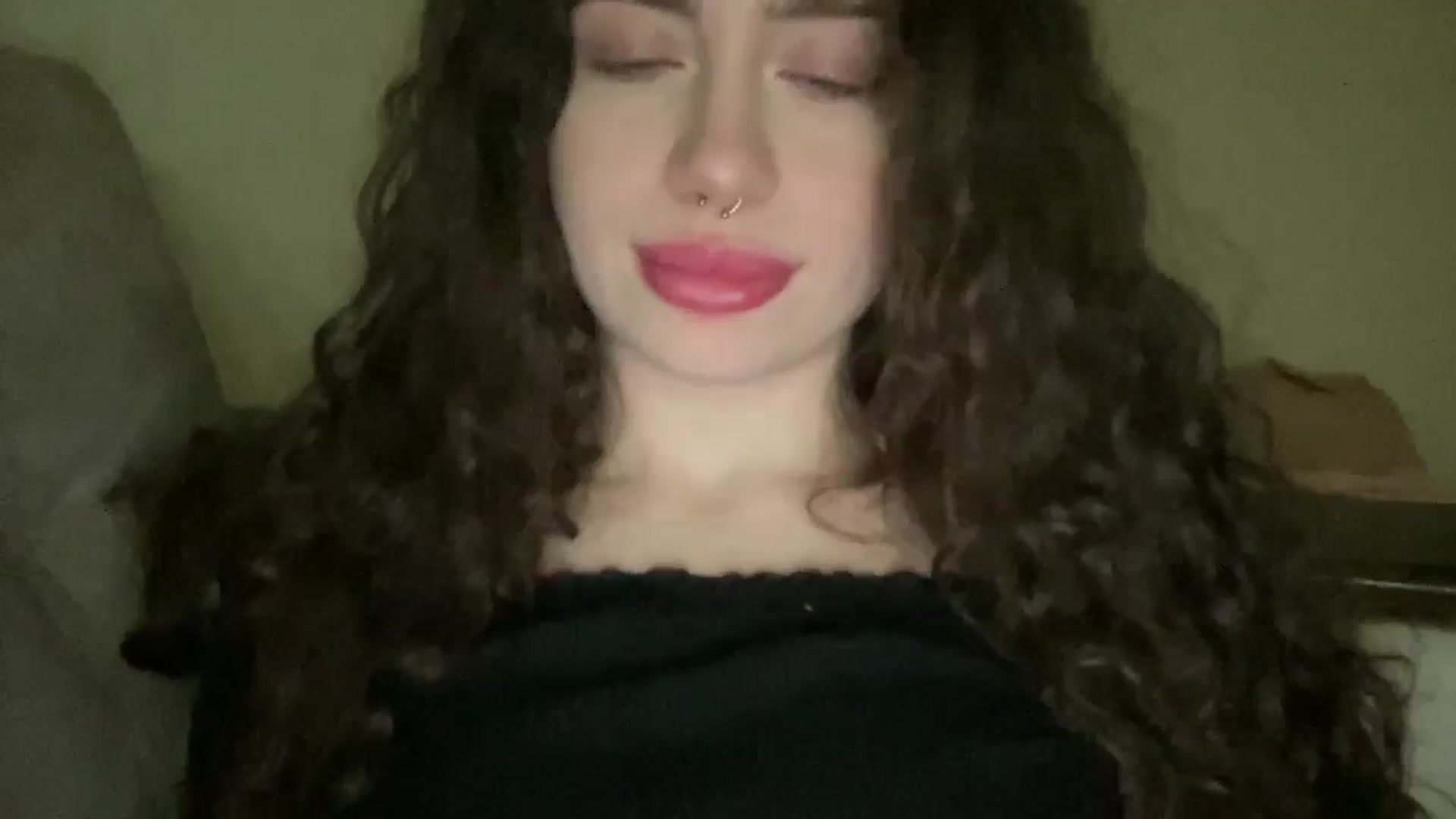 Gallery image thumbnail from CurlyDream's myfreecams stream on, 01/13/2026, 21:50 image 15 of 20