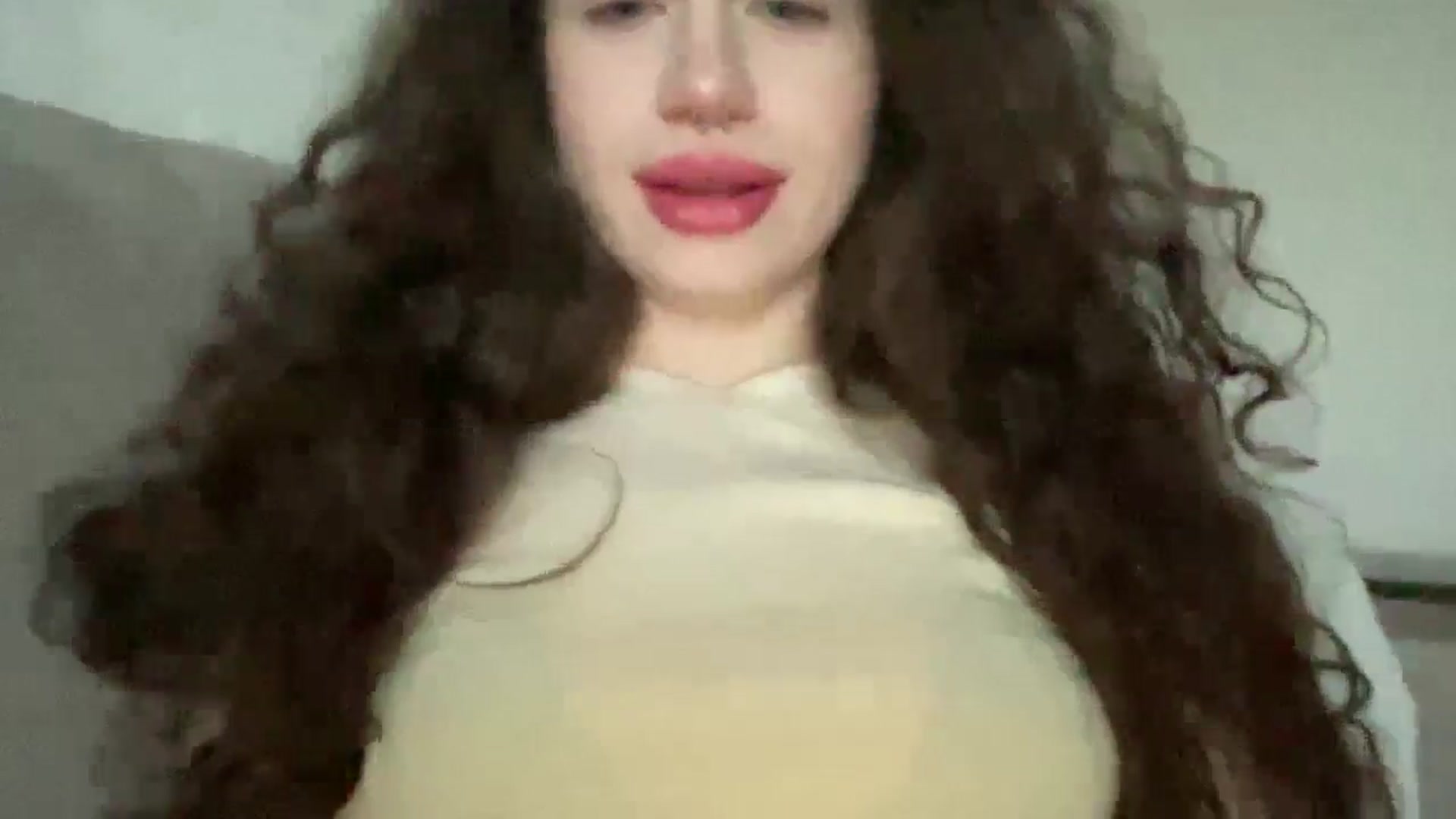 Gallery image thumbnail from CurlyDream's myfreecams stream on, 01/14/2026, 14:35 image 9 of 20