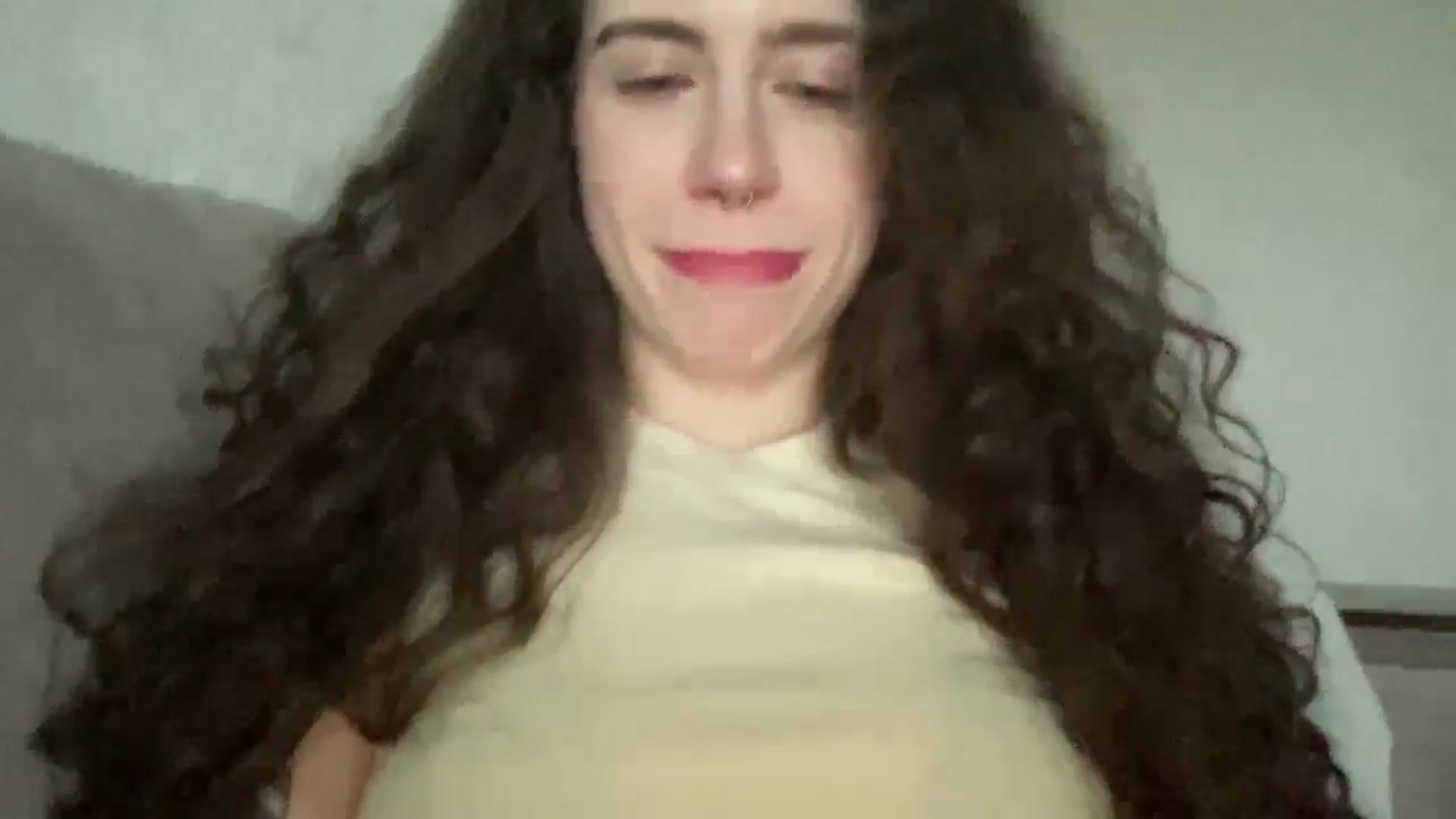 Gallery image thumbnail from CurlyDream's myfreecams stream on, 01/14/2026, 14:35 image 10 of 20