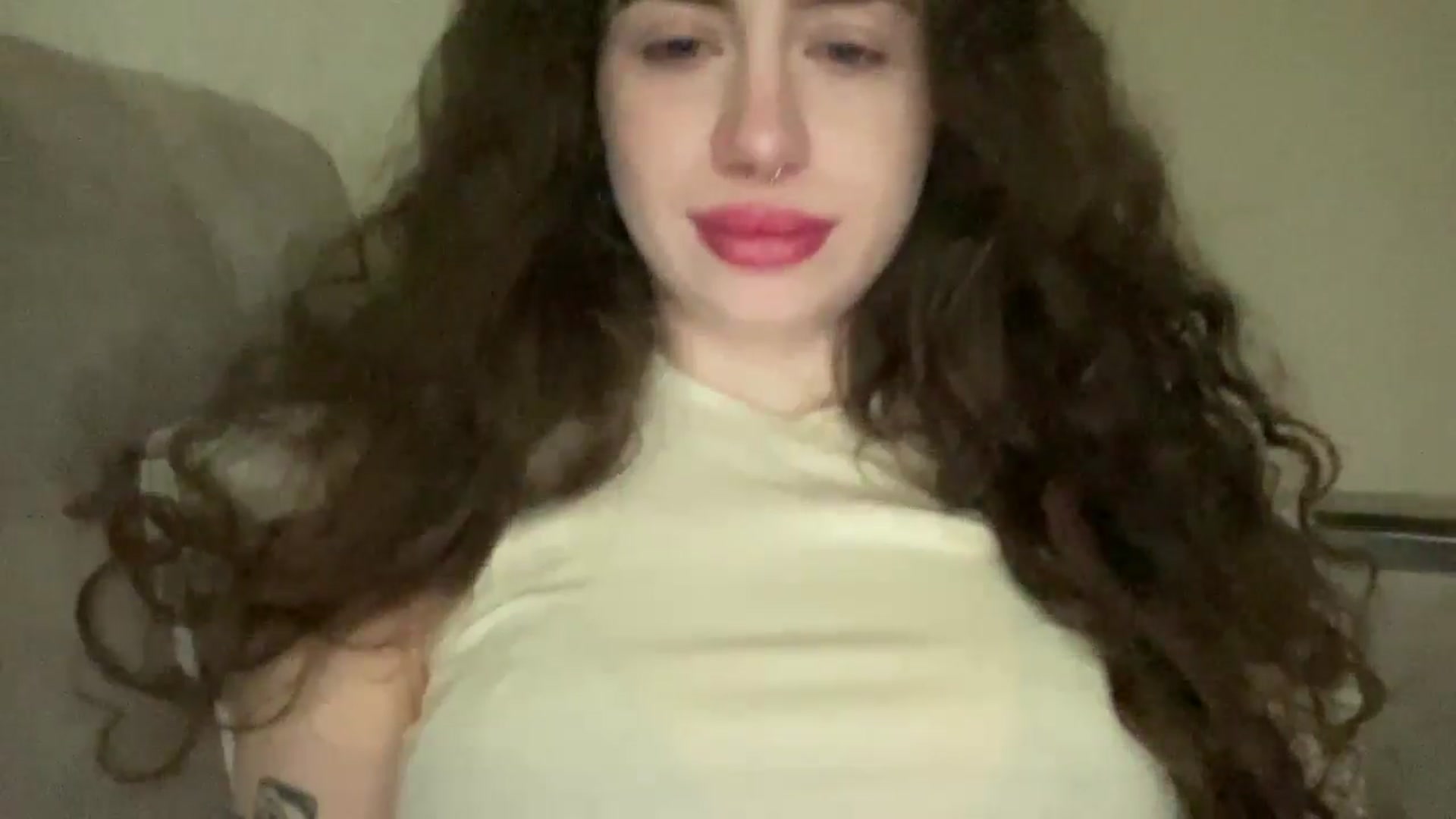 Gallery image thumbnail from CurlyDream's myfreecams stream on, 01/14/2026, 15:00 image 10 of 20