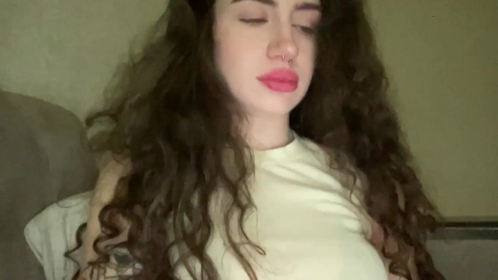 Gallery image thumbnail from CurlyDream's myfreecams stream on, 01/14/2026, 15:00 image 20 of 20