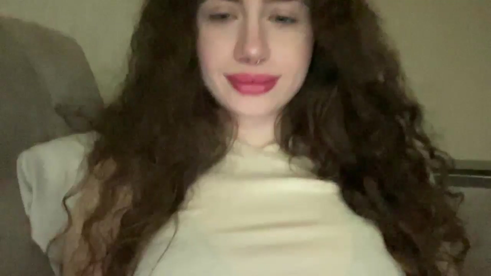 Gallery image thumbnail from CurlyDream's myfreecams stream on, 01/14/2026, 15:00 image 17 of 20