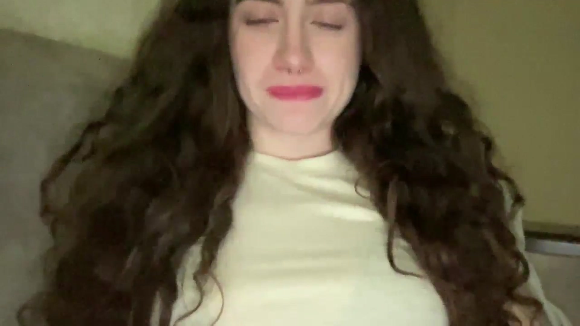 Gallery image thumbnail from CurlyDream's myfreecams stream on, 01/14/2026, 22:29 image 4 of 20