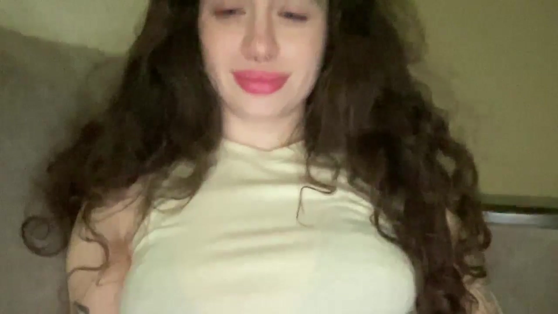 Gallery image thumbnail from CurlyDream's myfreecams stream on, 01/14/2026, 23:41 image 16 of 20
