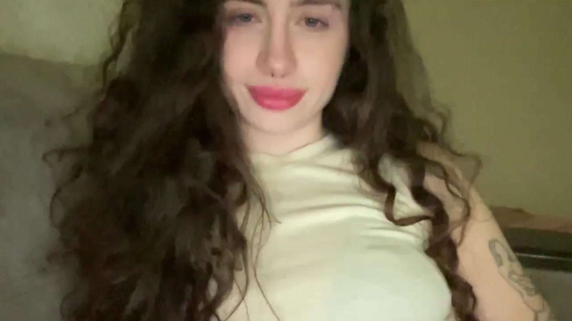 Gallery image thumbnail from CurlyDream's myfreecams stream on, 01/14/2026, 23:41 image 7 of 20