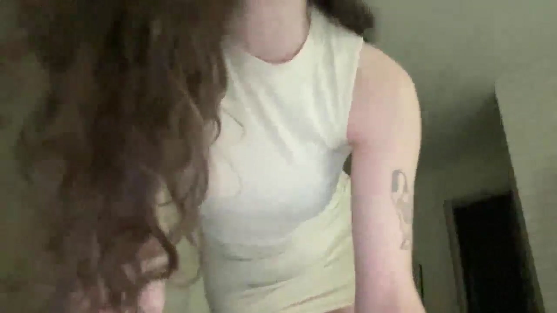 Gallery image thumbnail from CurlyDream's myfreecams stream on, 01/14/2026, 23:41 image 2 of 20