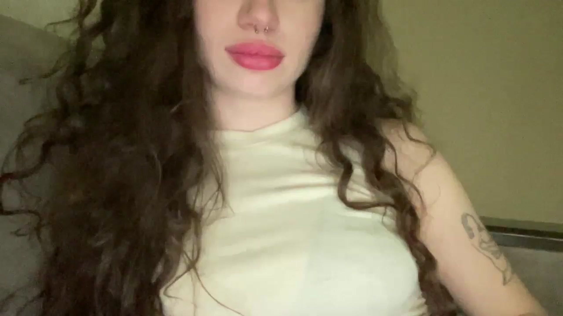 Gallery image thumbnail from CurlyDream's myfreecams stream on, 01/14/2026, 23:41 image 9 of 20