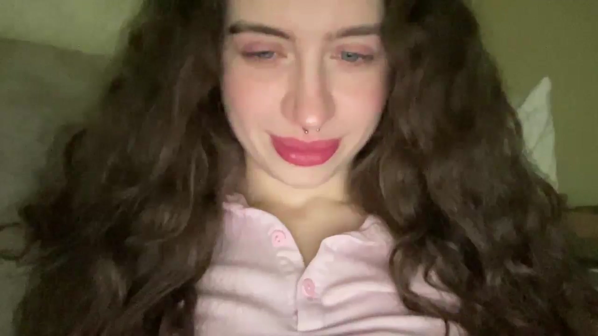 Gallery image thumbnail from CurlyDream's myfreecams stream on, 01/15/2026, 17:53 image 16 of 20