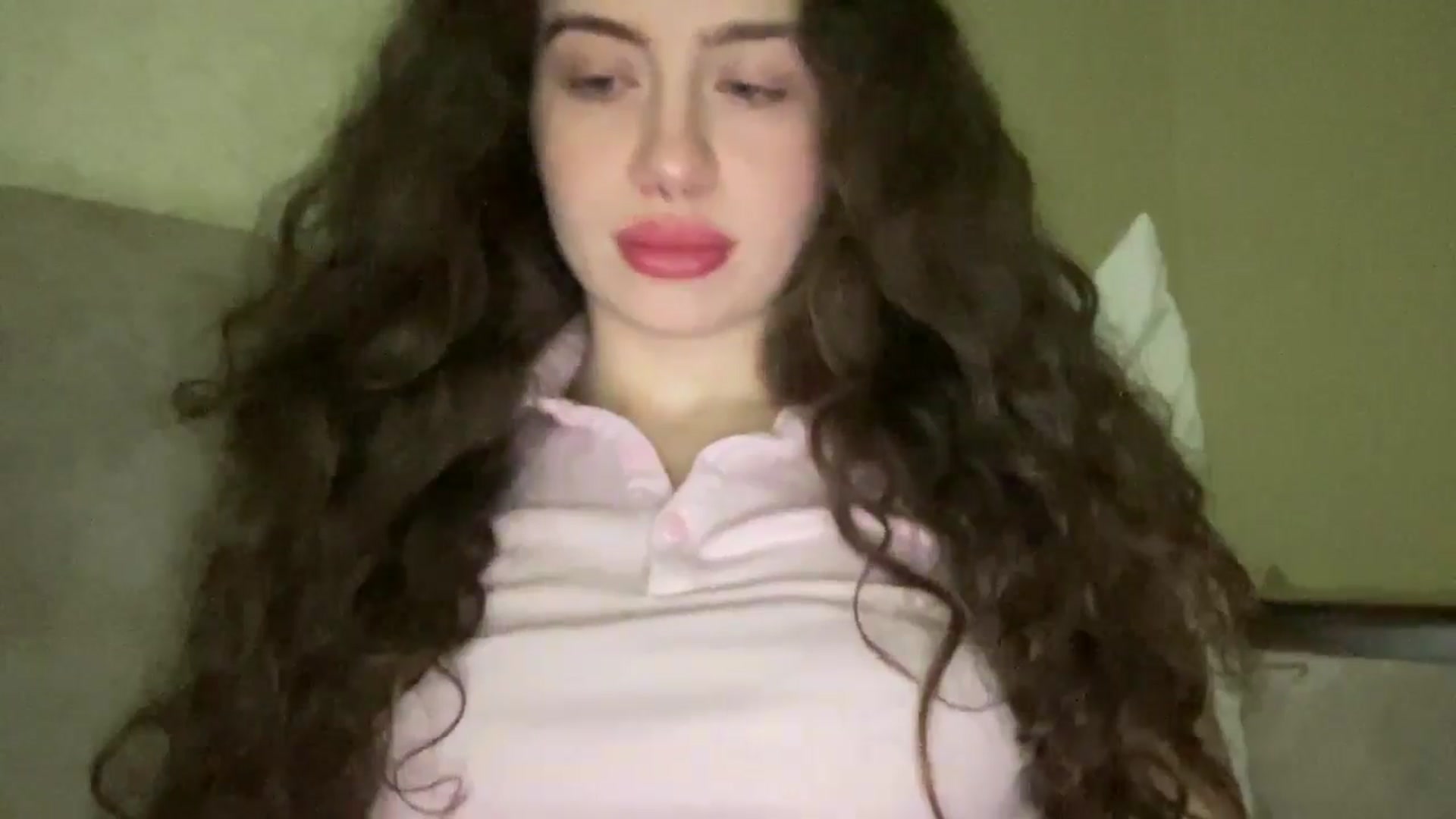 Gallery image thumbnail from CurlyDream's myfreecams stream on, 01/15/2026, 17:53 image 9 of 20