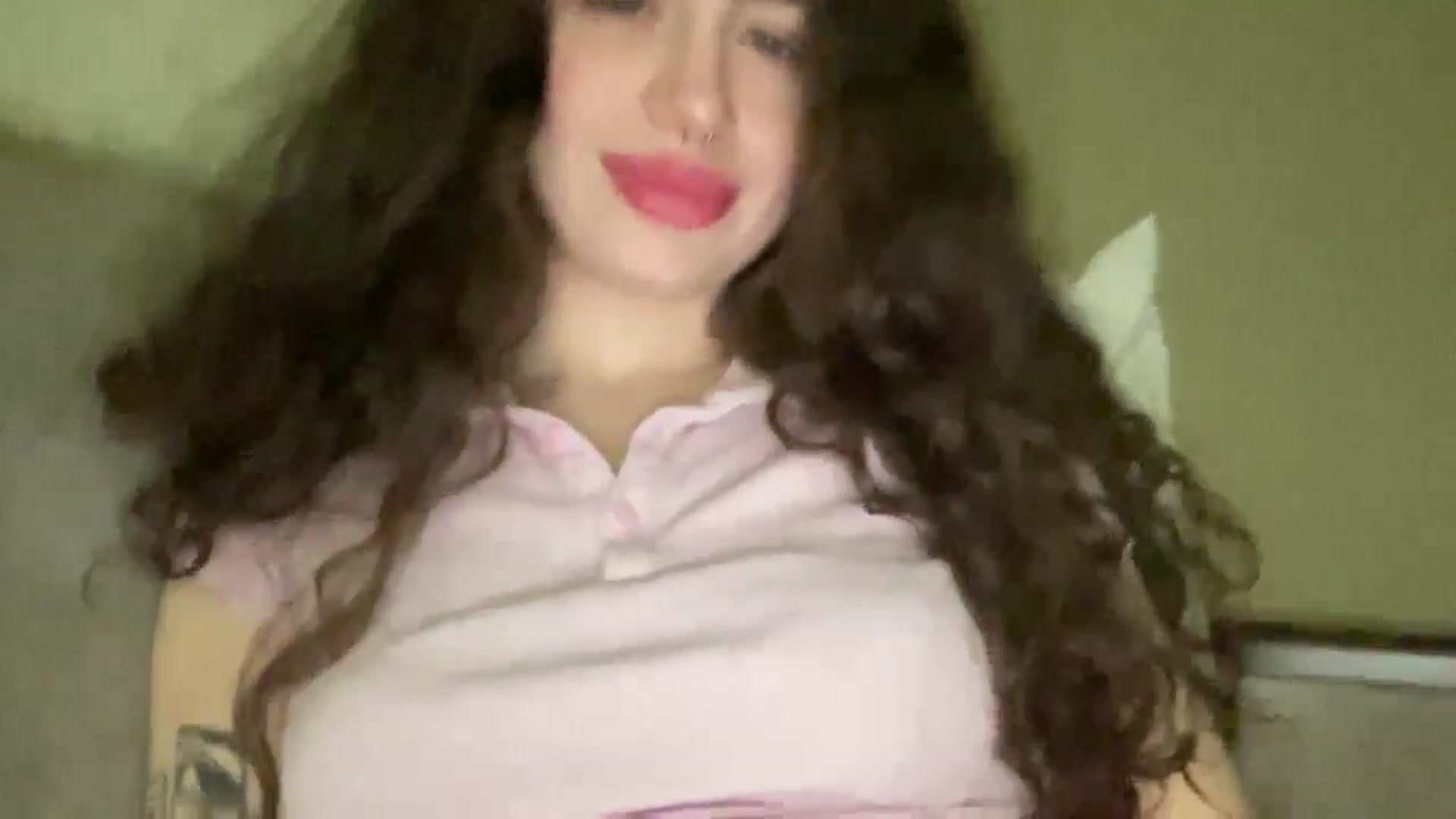 Gallery image thumbnail from CurlyDream's myfreecams stream on, 01/15/2026, 18:15 image 5 of 20