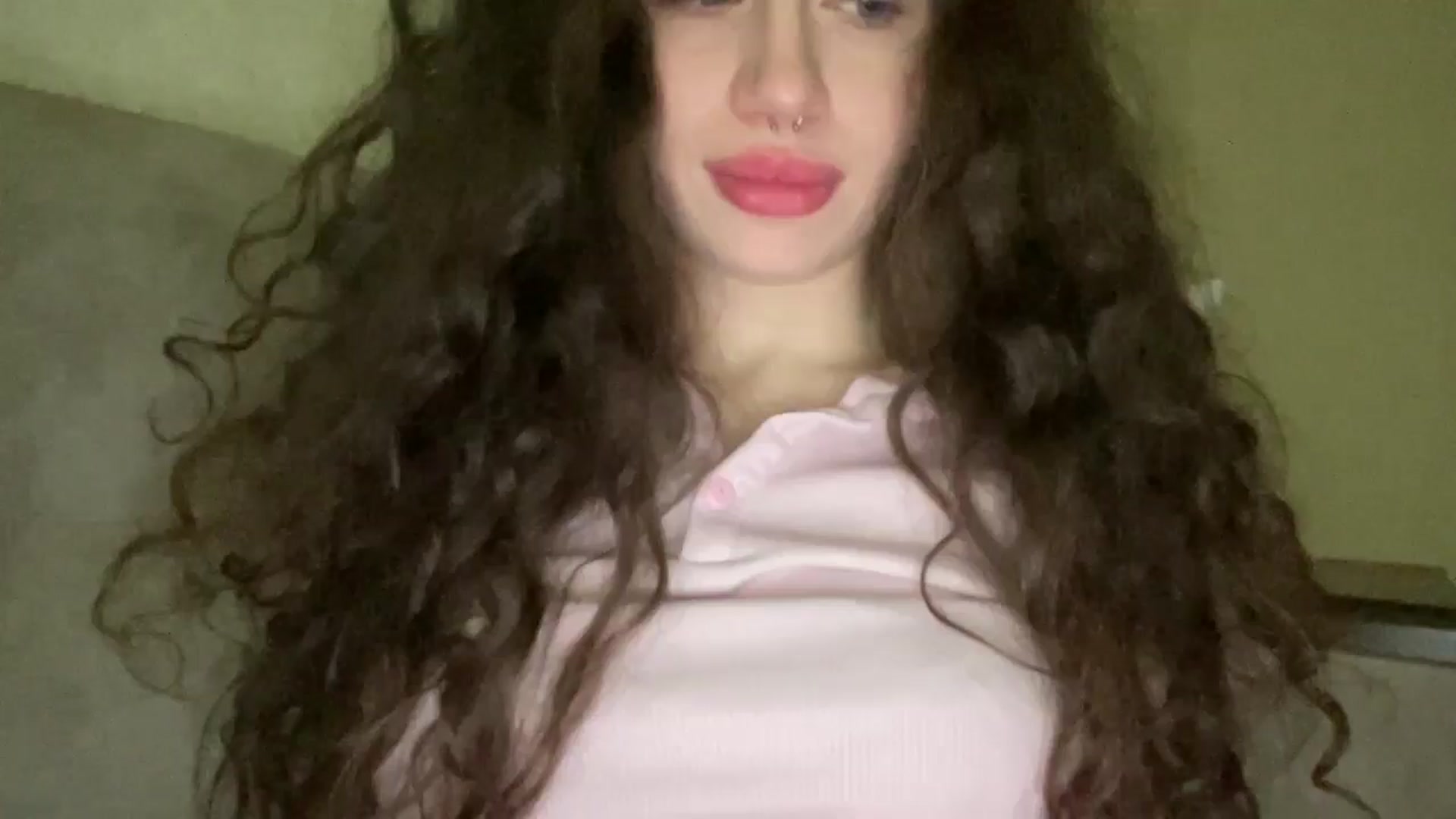 Gallery image thumbnail from CurlyDream's myfreecams stream on, 01/15/2026, 19:20 image 14 of 20