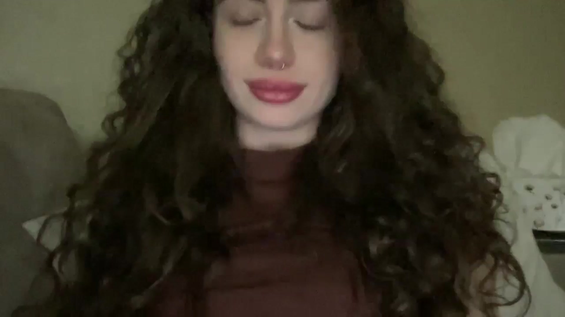 Gallery image thumbnail from CurlyDream's myfreecams stream on, 01/16/2026, 22:03 image 2 of 20