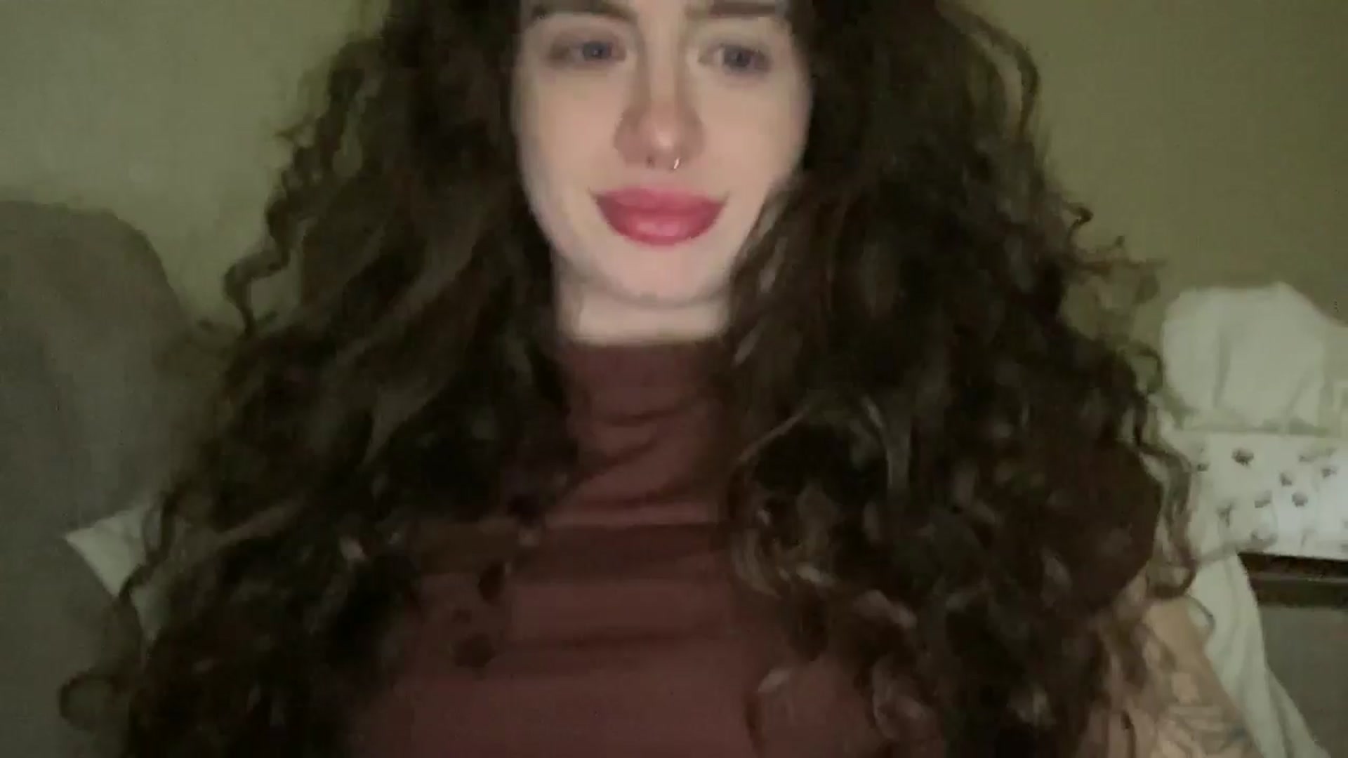 Gallery image thumbnail from CurlyDream's myfreecams stream on, 01/16/2026, 22:03 image 16 of 20