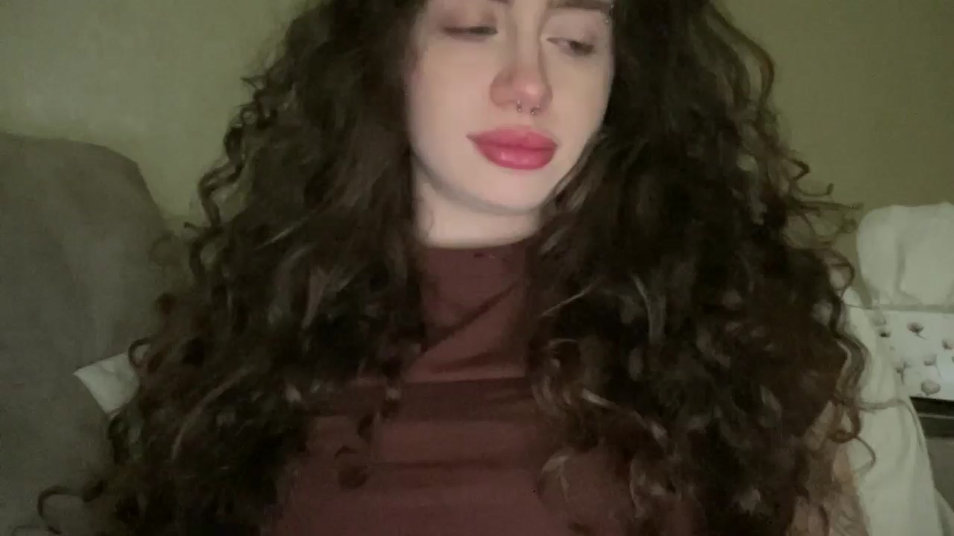 Gallery image thumbnail from CurlyDream's myfreecams stream on, 01/16/2026, 22:03 image 18 of 20